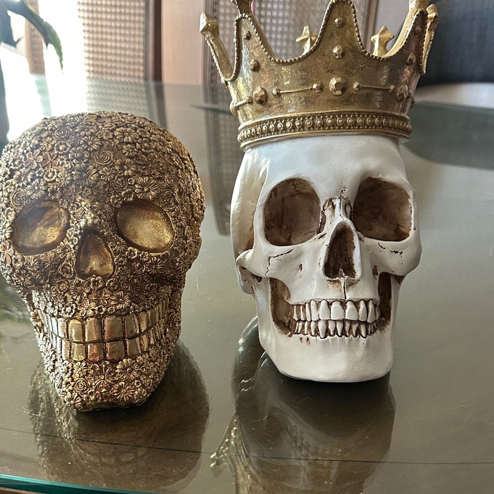 Gold and White Skull Decor Set